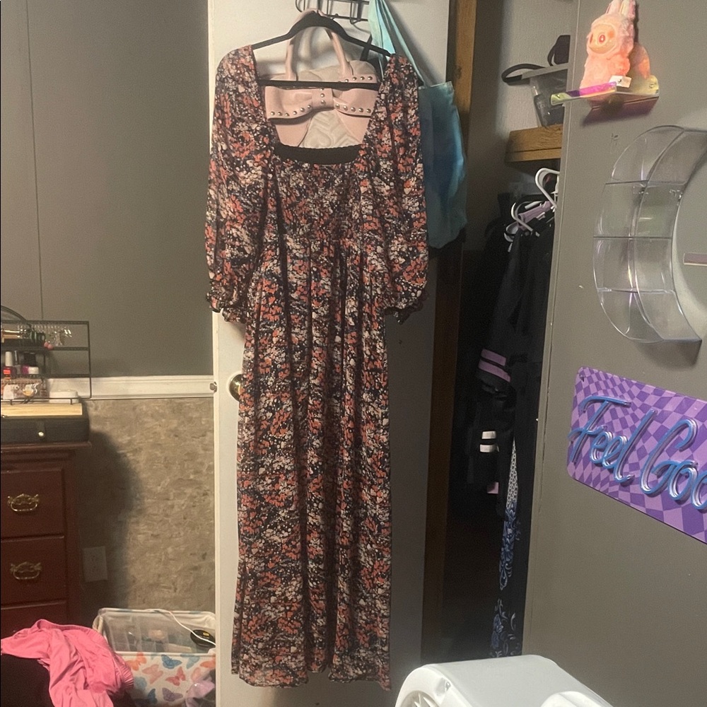 Destination Maternity Black and Orange Long Sleeve Dress